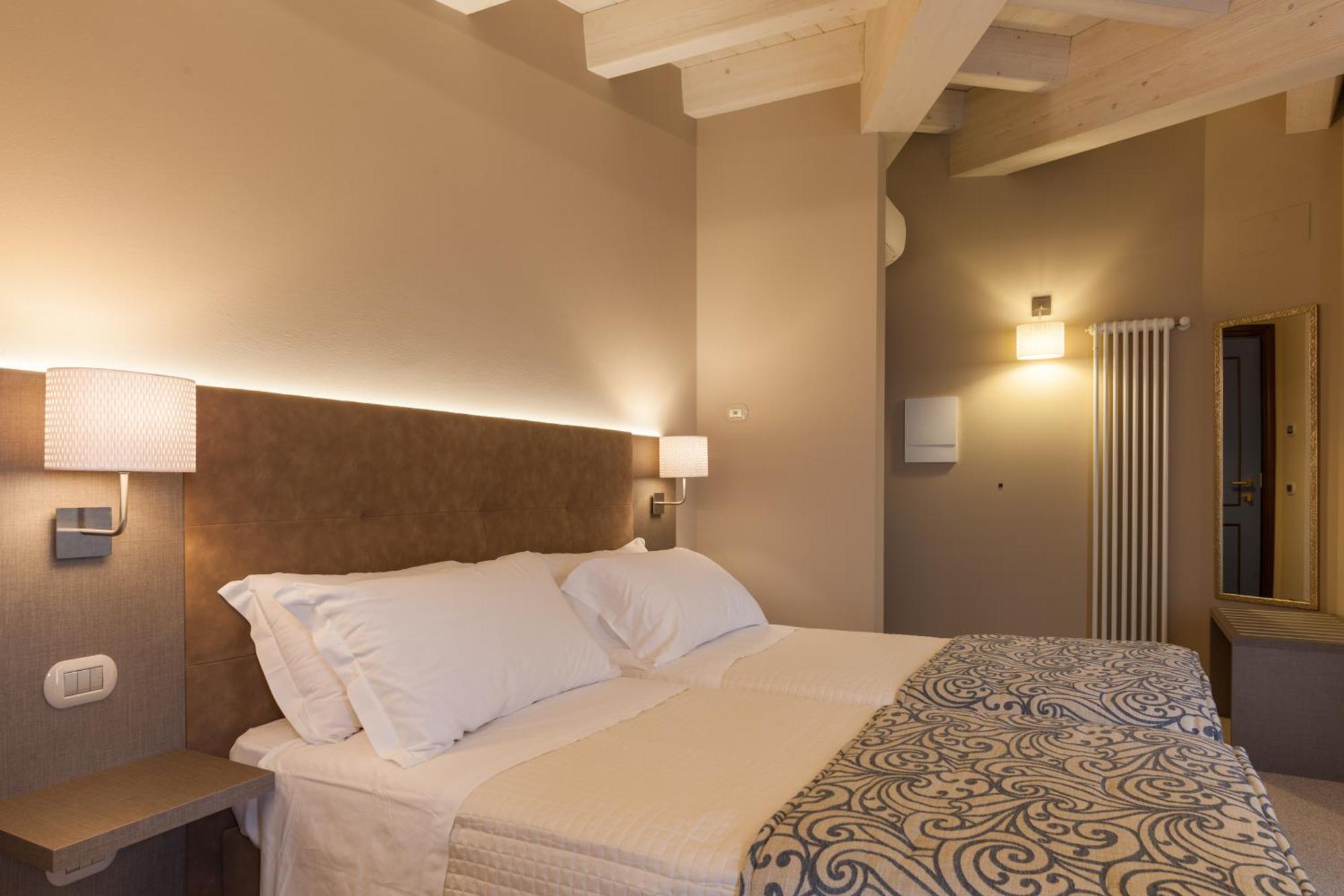 Hotel La Grotta San Marino Buitenkant foto