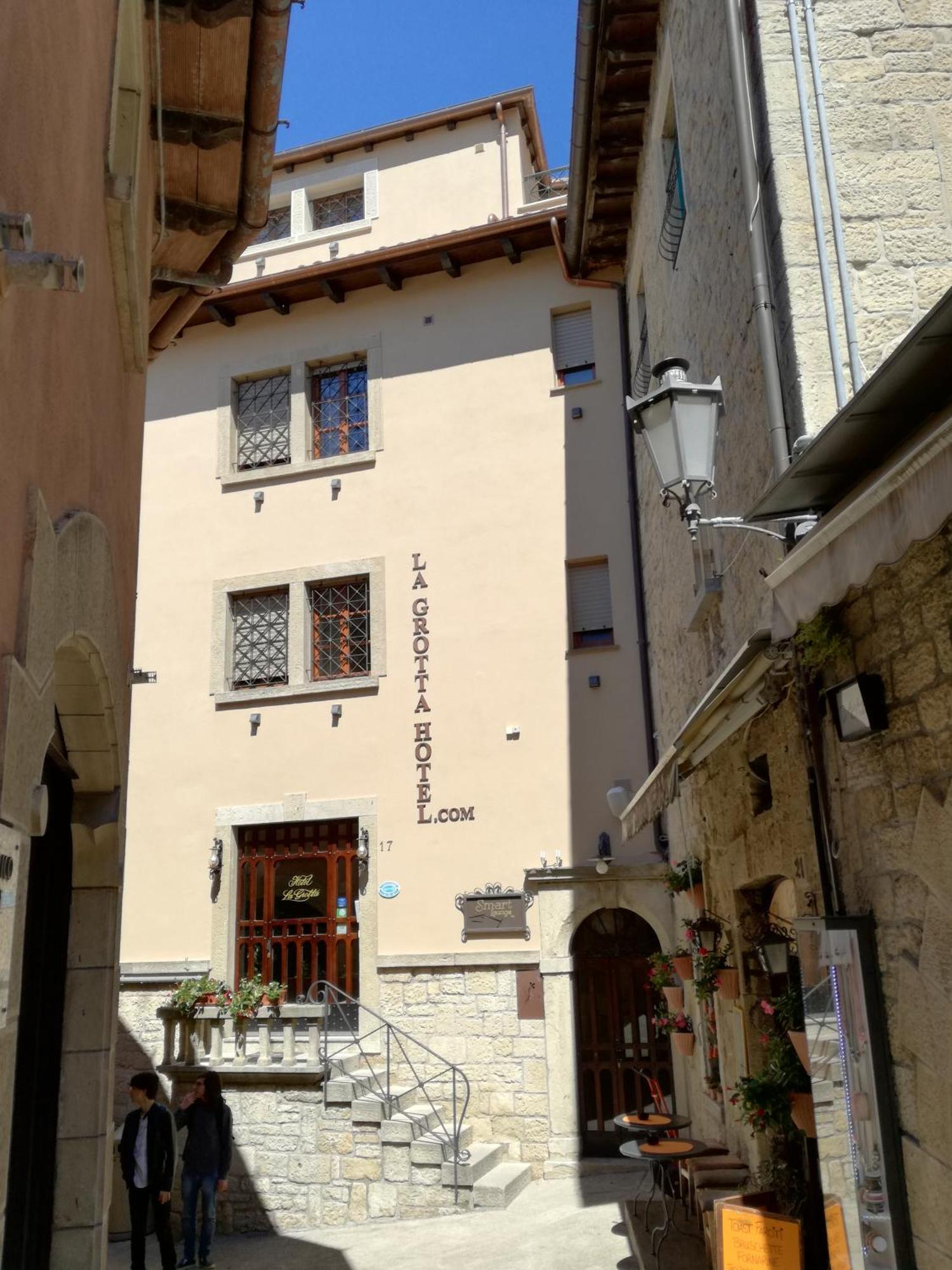 Hotel La Grotta San Marino Buitenkant foto